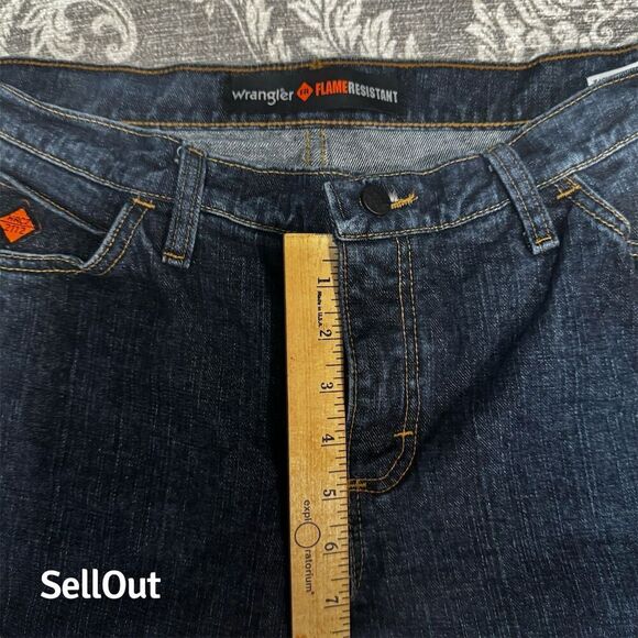 Wrangler Women's Flame Resistant Denim Jeans Blue Size 13x34 Juniors Fit. - Picture 5 of 10